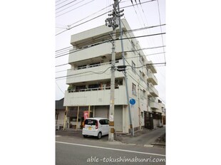 福井マンションの物件外観写真